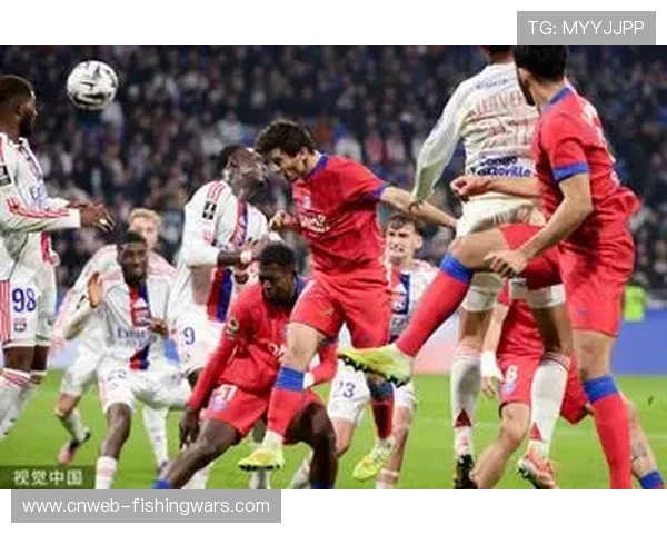 巴黎圣日耳曼3-2绝杀里昂，若昂内维斯补时头球定胜局